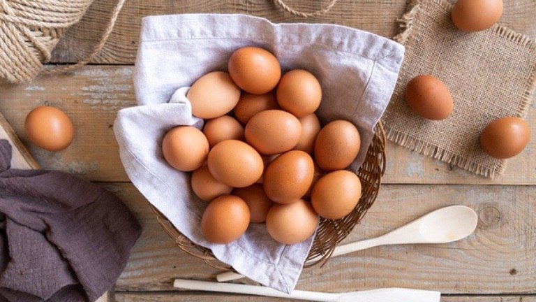 Lòng trắng trứng gà giúp hỗn trợ điều trị mụn nhanh chóng